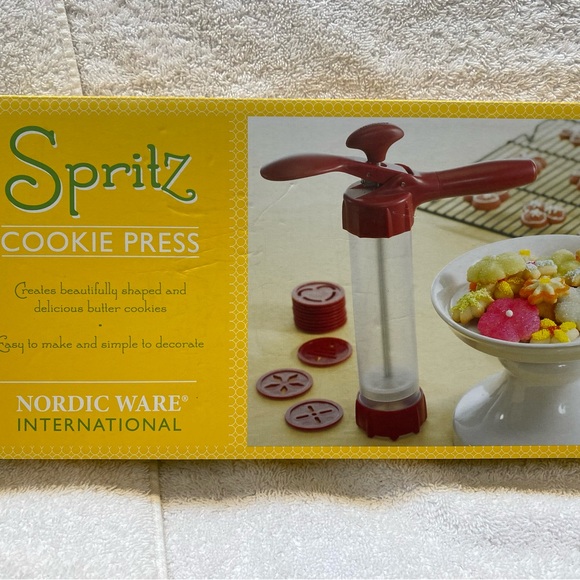 New & Sealed Nordic Ware Spritz Cookie Press. Create Beautifully Shaped Cookies. - Picture 7 of 7